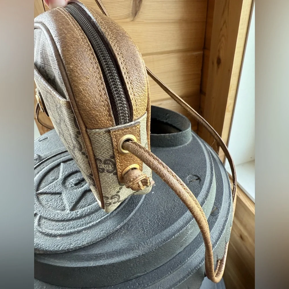 Gucci VINTAGE Plus Beige GG Crossbody Shoulder Bag - Picture 5 of 11